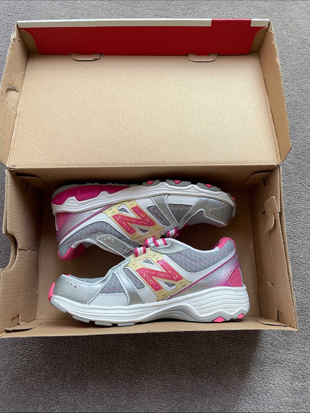 New Balance Girl’s 3 1/2 Gray and Pink Sneakers with Yellow Accents - Picture 8 of 8